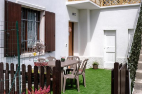 Gardaland Holiday Home***** Castelnuovo Del Garda
